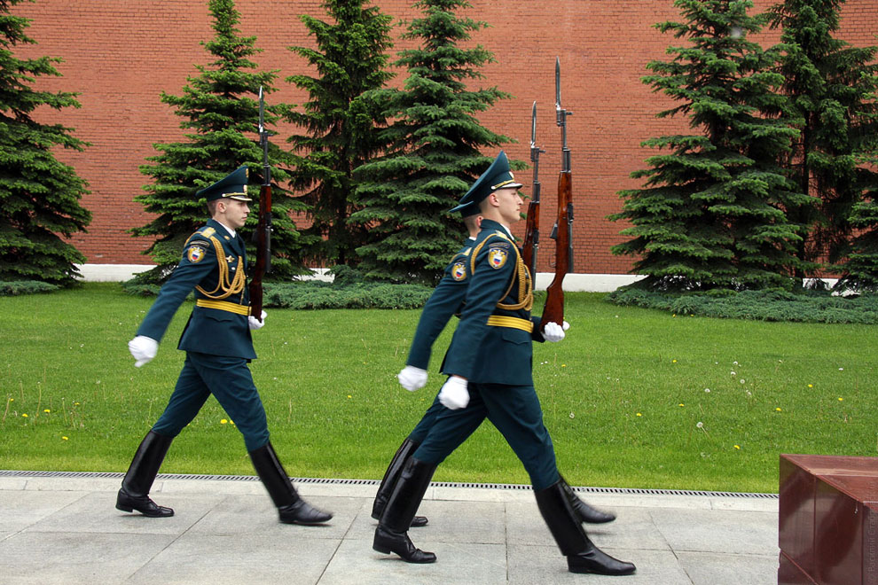 Москва. Александровский сад сегодня Москва. Александровский сад сегодня
