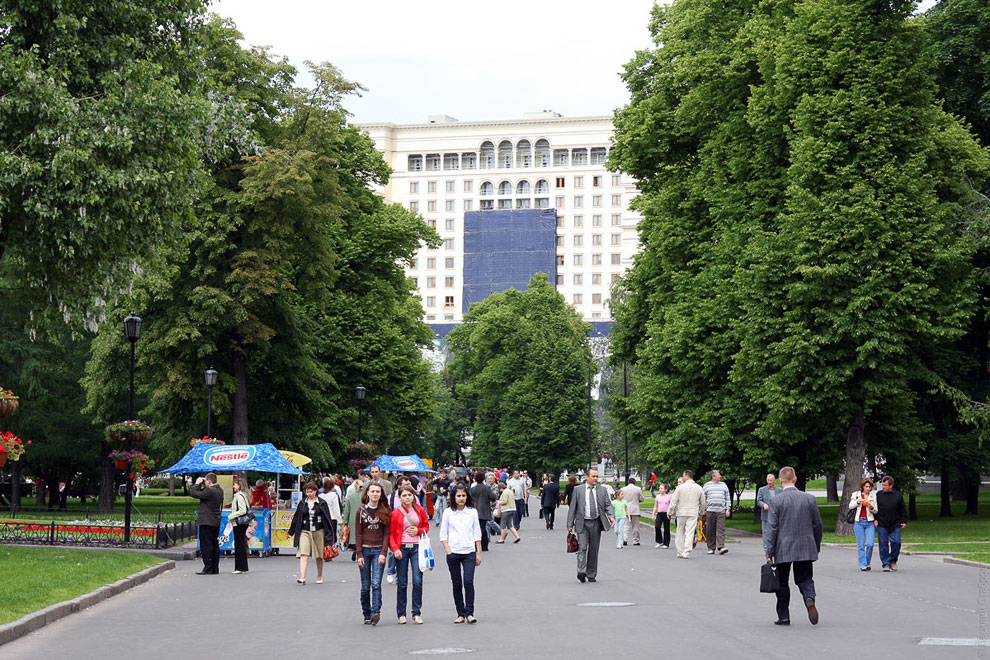 Москва. Александровский сад сегодня Москва. Александровский сад сегодня