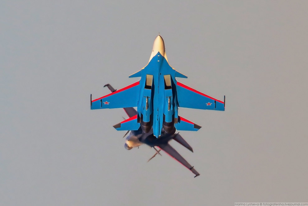 «Русские Витязи» на авиационно-космической выставке Dubai Airshow 2017