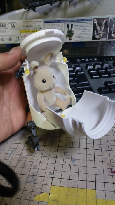 Великолепная поделка из подручных предметов