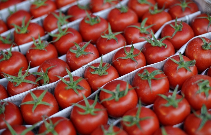 Новогодний стол: как изменились цены на продукты за год