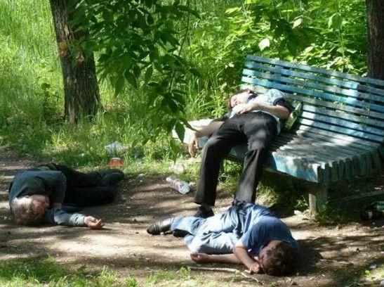 История одной лавочки в России