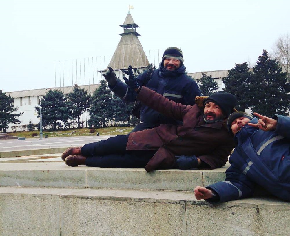 Астраханские бомжи с помощью Instagram собирают деньги на поездку к Байкалу Астраханские бомжи с помощью Instagram собирают деньги на поездку к Байкалу