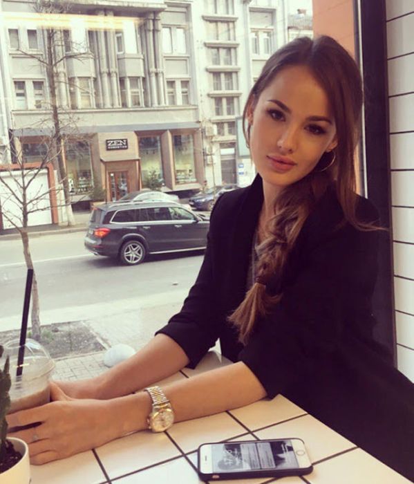 Милые и прекрасные девушки