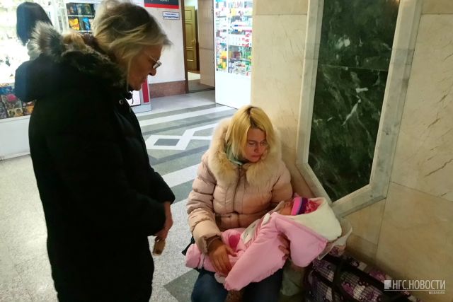 Небезразличные люди помогли вернуться в Россию омичке и ее новорожденной дочери