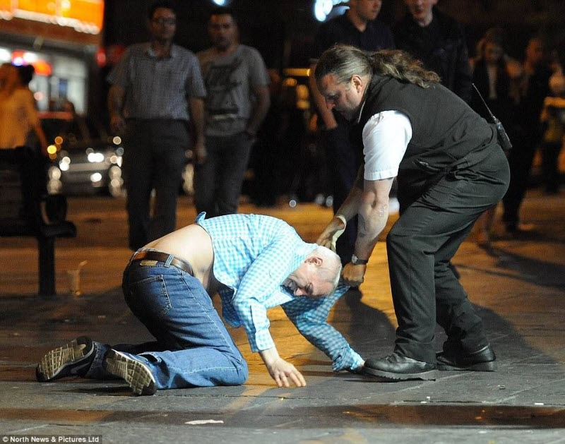 Виски, пиво, пабы - как Англия готовилась к банковским каникулами