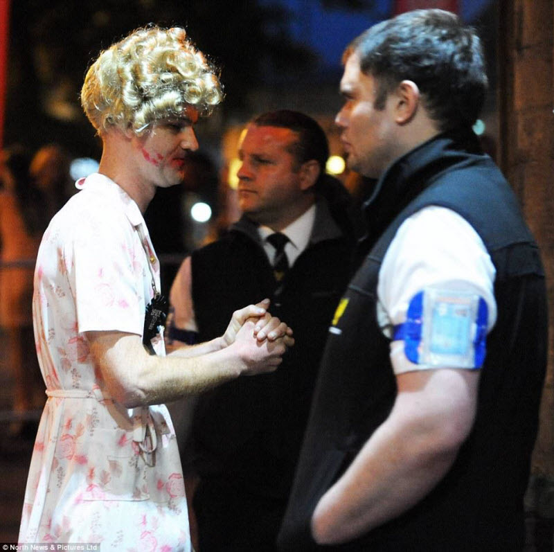 Виски, пиво, пабы - как Англия готовилась к банковским каникулами