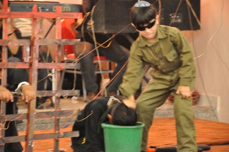 Военный утренник в палестинском детском саду