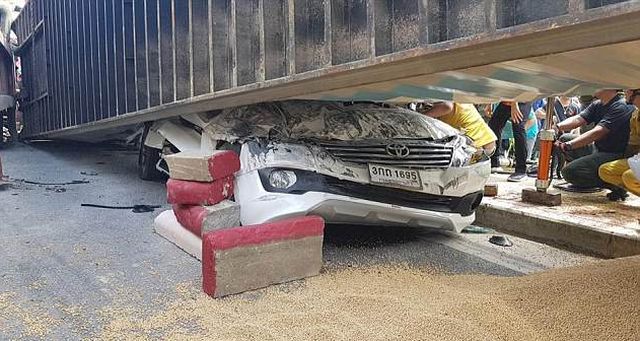 Водитель чудом выжил в страшной аварии