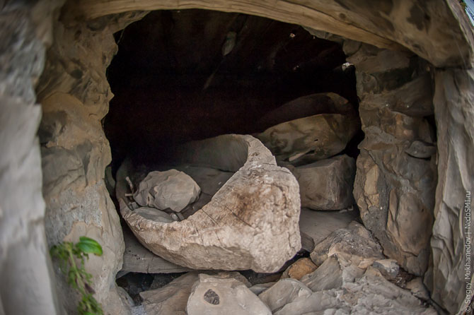 Экскурсия в город 10 000 мертвецов (20 фото)