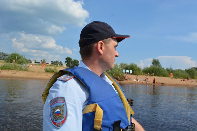 Полиция Сыктывкара будет патрулировать местные пляжи, задерживая подростков