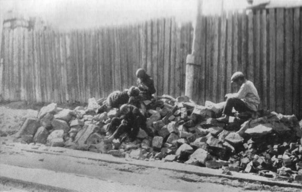 1933 год: Харьков в дни Великого Голода (21 фото)