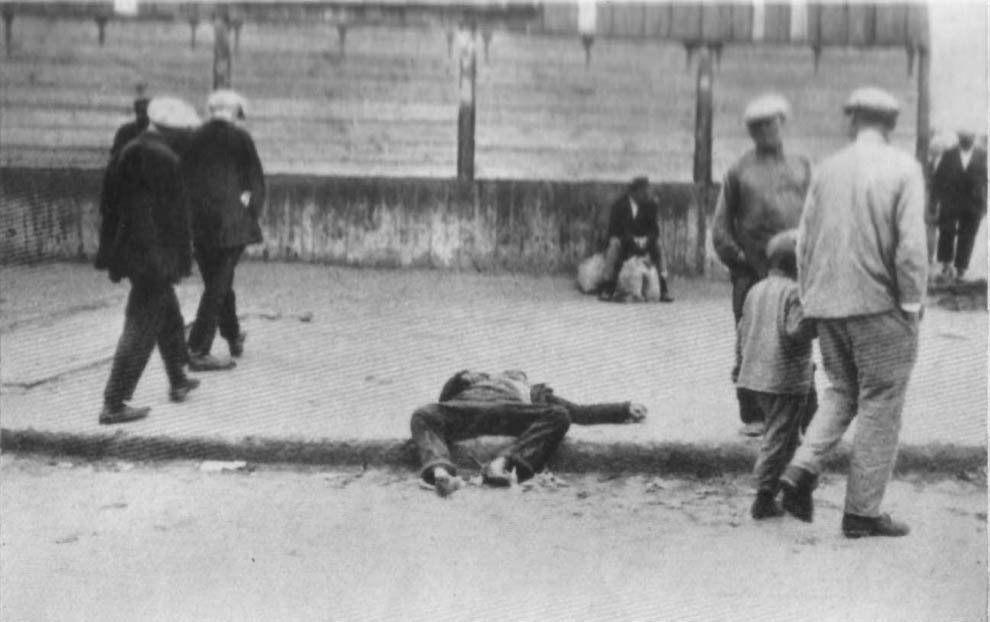 1933 год: Харьков в дни Великого Голода (21 фото)