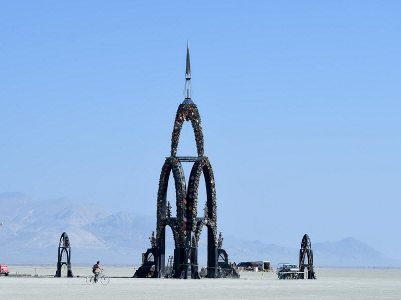 Первые фото с фестиваля Burning Man 2017