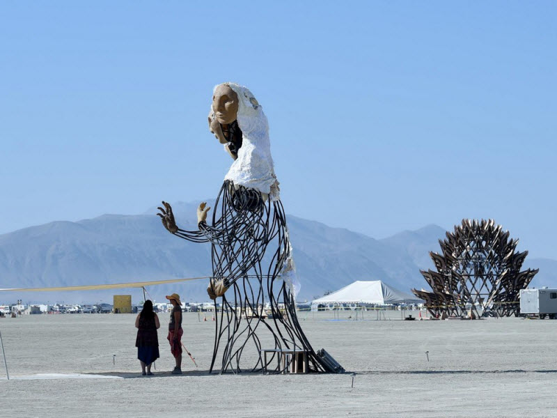 Первые фото с фестиваля Burning Man 2017