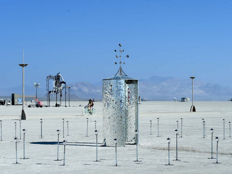 Первые фото с фестиваля Burning Man 2017