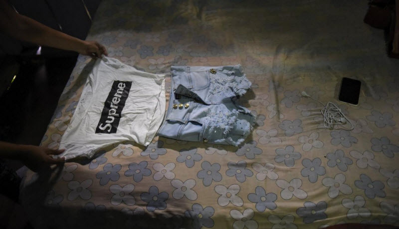 Венесуэльские женщины вынуждены заниматься проституцией в Колумбии, чтобы прокормить свои семьи