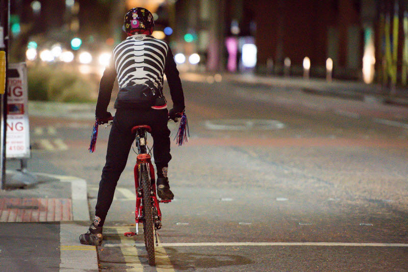 Британская молодежь заранее начала отмечать Хэллоуин