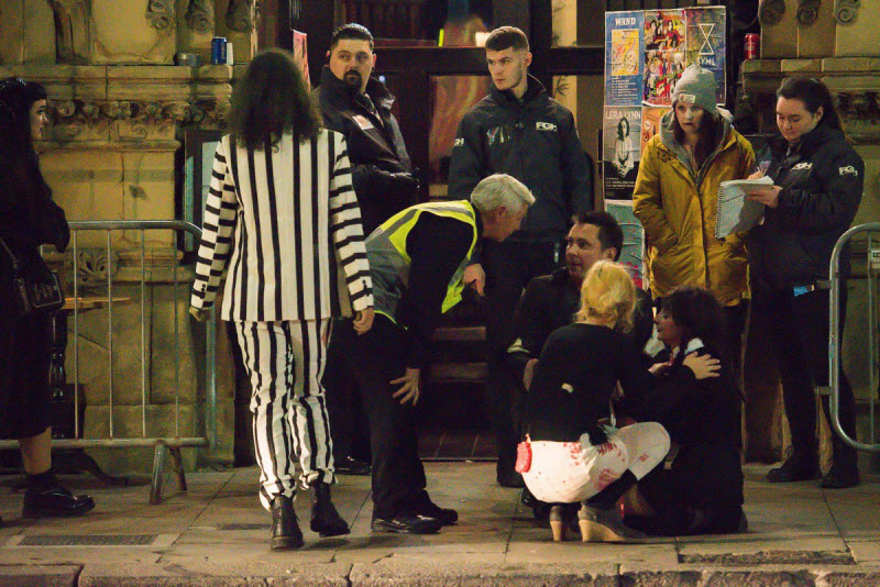 Британская молодежь заранее начала отмечать Хэллоуин