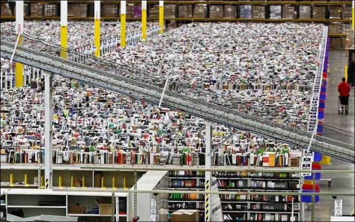 Склад интернет-магазина Amazon (10 фото)