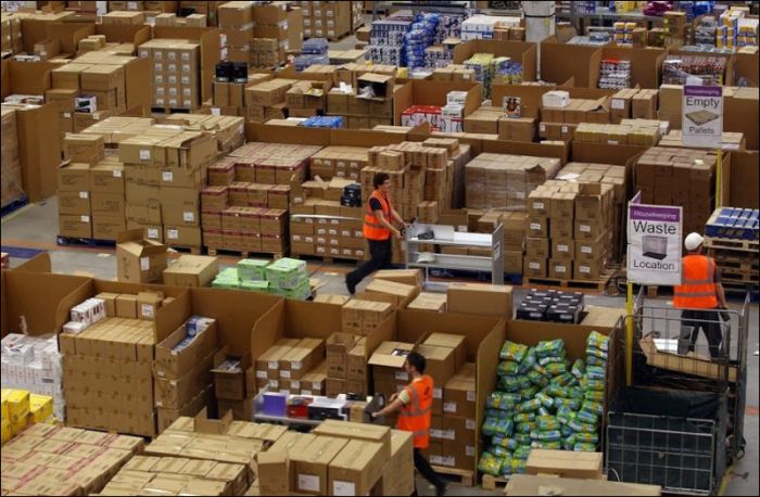 Склад интернет-магазина Amazon (10 фото)