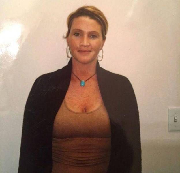 Бывшая учительница музыки увеличила грудь и стала фотомоделью