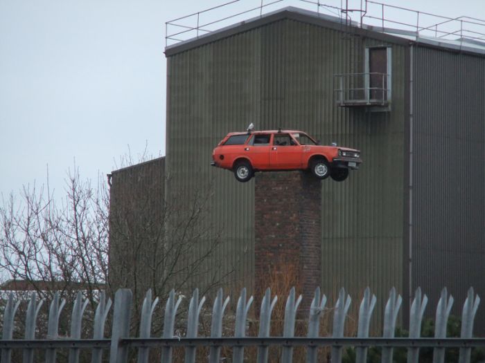 Автомобили, оказавшиеся в самых необычных местах