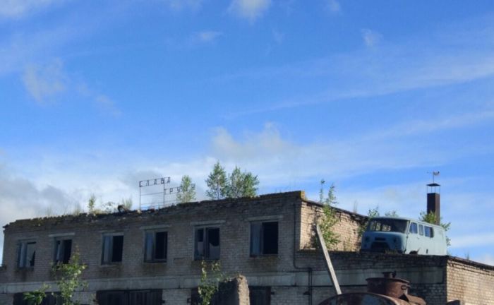 Автомобили, оказавшиеся в самых необычных местах