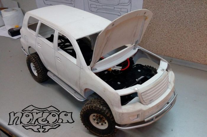 Внедорожник Toyota Land Cruiser 200 своими руками