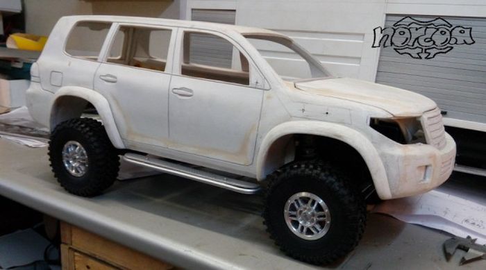 Внедорожник Toyota Land Cruiser 200 своими руками