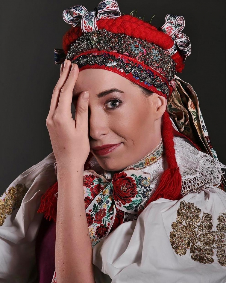Иванка Данисова — женщина, которая родилась на свет только с одной красивой половиной лица Иванка Данисова — женщина, которая родилась на свет только с одной красивой половиной лица