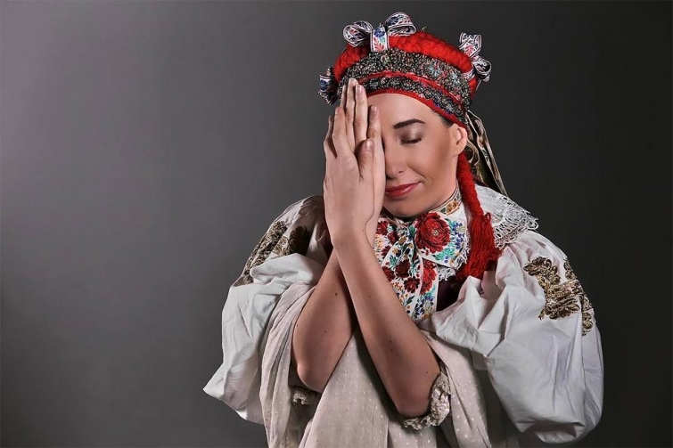 Иванка Данисова — женщина, которая родилась на свет только с одной красивой половиной лица Иванка Данисова — женщина, которая родилась на свет только с одной красивой половиной лица