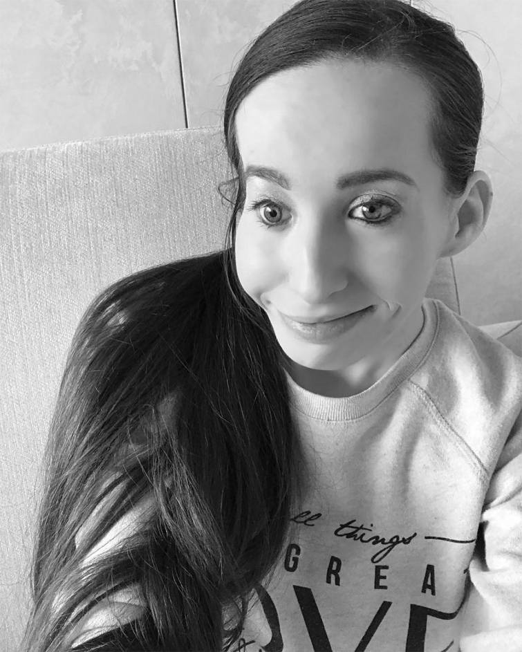 Иванка Данисова — женщина, которая родилась на свет только с одной красивой половиной лица Иванка Данисова — женщина, которая родилась на свет только с одной красивой половиной лица