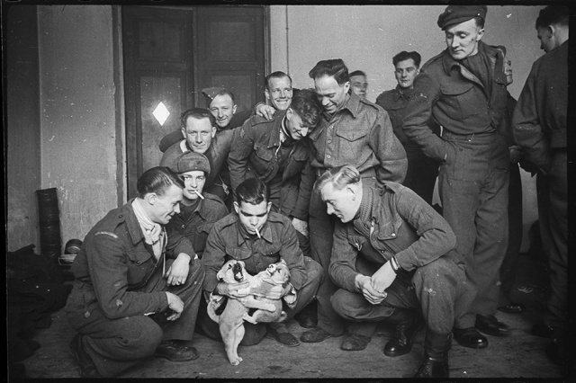 Архивные снимки Второй мировой войны, сделанные советским фотокорреспондентом