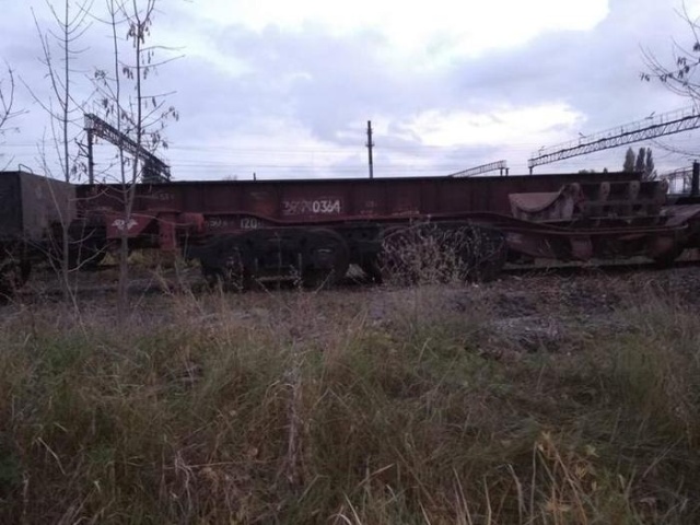 Спасение собаки, которая застряла на территории завода